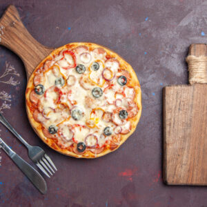 Pizza Con Champiñones / Pizza With Mushrooms